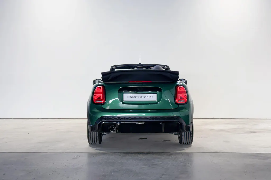MINI Cooper Cabrio 1.5 Cooper Seaside Edition