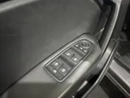 Renault Captur 90PK TCe Zen | Trekhaak | Lichtmetalen Velgen | Privacy Glass | Apple CarPlay/Android Auto | Airco | Cruise Control | Armsteun | Elektrsiche Ramen & Spiegels |