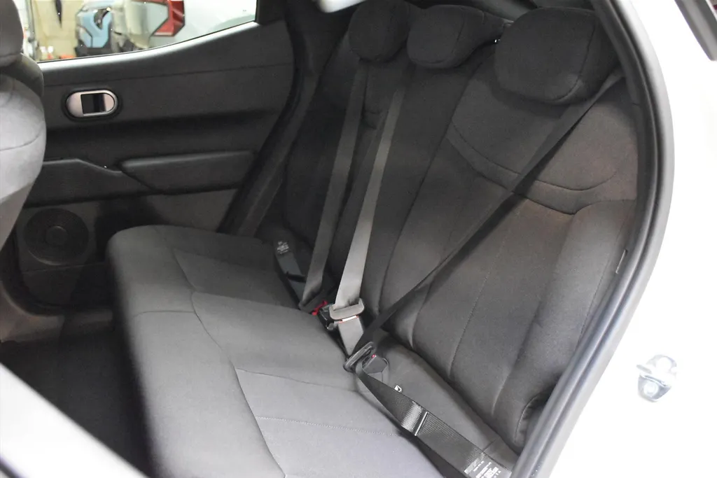Hyundai IONIQ 3 42 kWh 147pk Vision I 750,= introductie voordeel