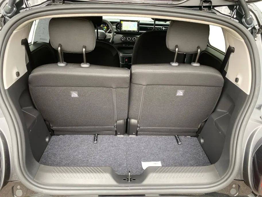 Renault Twingo urban range techno 27.5 kWh * NU IN DE SHOWROOM * Gratis 5 jaar garantie tot 100.000km | financier vanaf 2,9% rente |(Zeeuw & Zeeuw Private Lease Actie v.a. € 379,-)