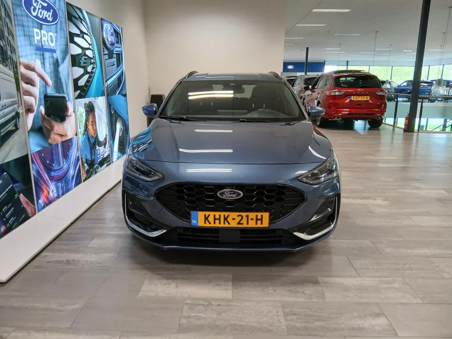 Ford Focus Wagon 1.0 EcoBoost Hybrid ST Line Vignale 155 PK | Automaat | Elektrische achterklep | Winterpack | Driver Assistance Pack | Vol Sensico bekleding | Elektrische Trekhaak |