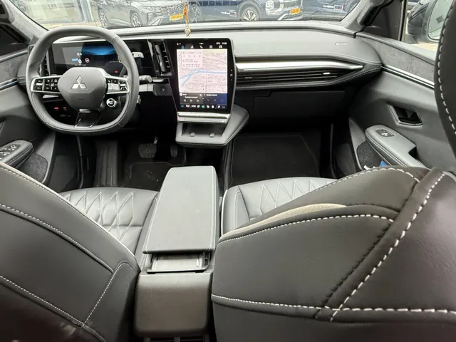 Mitsubishi Eclipse Cross Instyle 87 kWh