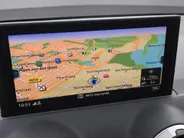 Audi Q2 35 TFSI/150PK S Line Panoramadak · Navigatie · Apple/Android Car Play · Stoelverwarming ·