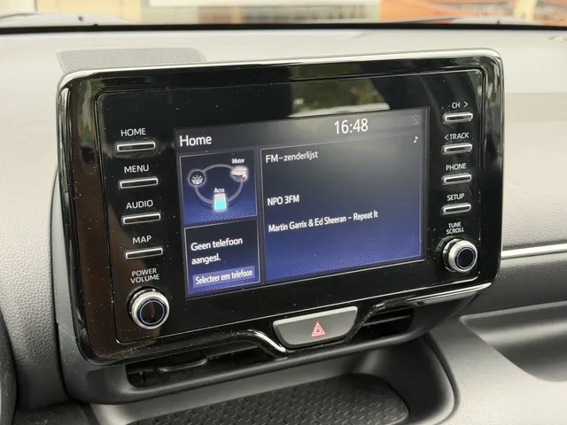 Toyota Yaris 1.5 Hybrid Dynamic | Keyless | Camera | Adapt. Cruise VERKOCHT
