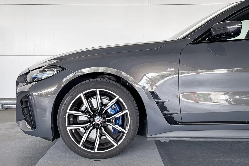 BMW i4 eDrive40 High Executive 84 kWh