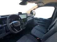 Ford E-Transit Custom 320 L1H1 Limited 65 kWh 218 pk | Direct leverbaar | Cruise control | Navigatie via Apple Carplay & Android auto | Achteruitrijcamera
