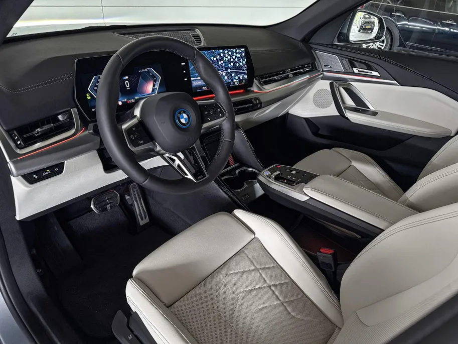 BMW iX2 xDrive30 67 kWh M Sport Edition