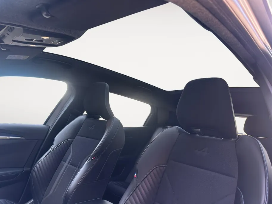 Renault Scénic E-Tech EV87 long range esprit Alpine | Automaat | Panoramadak | Harman Kardon | Stoel & Stuurverwarming | Automatische Kofferklep | Apple Carplay & Android Auto | Dodehoek Detectie | 12 Maanden BOVAG Garantie