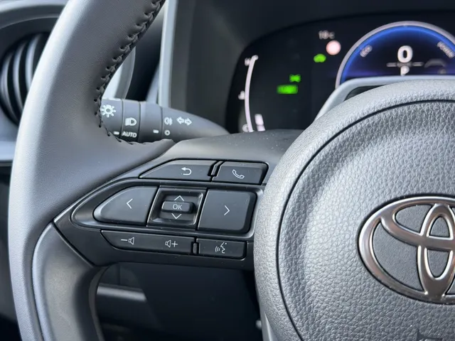 Toyota Aygo X Hybrid 115 play | Apple Car-Play | Adap cruise