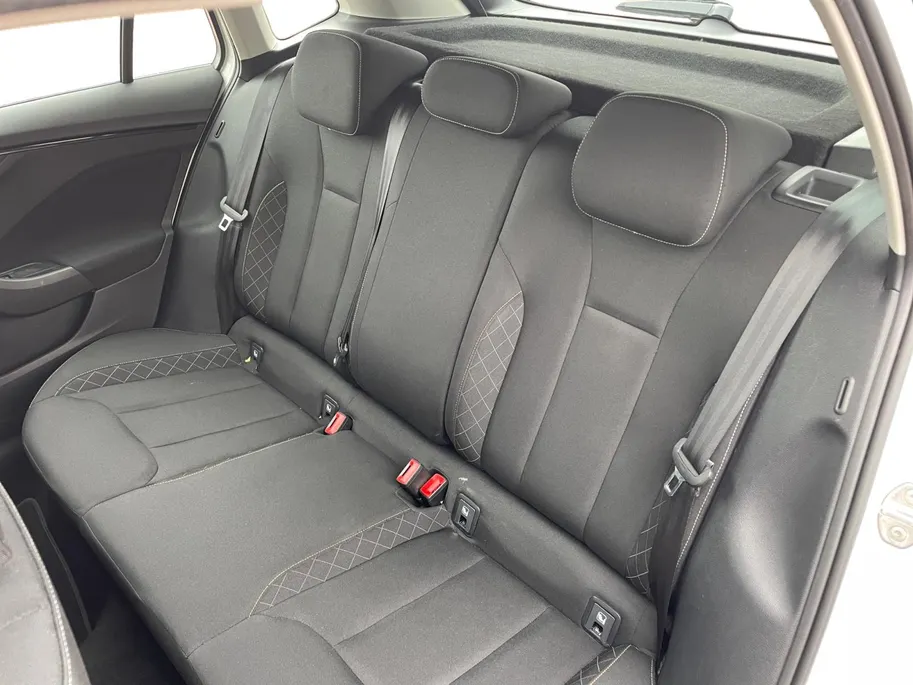 Škoda Kamiq 1.0 TSI Active *Navi via Carplay*Parkeersensoren*Cruise Control*Airco*LM.Velgen*Leuke auto!