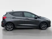 Ford Fiesta 1.0 EcoBoost ST-Line | NL auto | Cruise control | Voorruitverwarming | Navigatie | Apple carplay & Android auto | B&O audio | 17' lichtmetalen velgen | Bovag garantie |