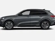 Audi Q5 2.0 TFSI e-hybrid quattro S edition 299 PK · Glazen panoramadak · Tech plus · Trekhaak elek. wegklapbaar