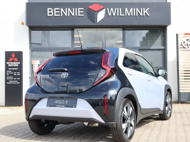 Toyota Aygo X Hybrid 115 pulse | V+A Parkeersensoren | Apple/Anrdoid Carplay |