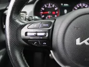 Kia Rio 1.0 T-GDi MHEV GT-Line | Stuur-/stoelverwarming | 17' LM | Camera | Clima | Navi | Cruise | Keyless |