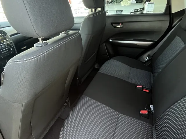 Suzuki Vitara 1.4 B.jet Select Smart Hybrid Bi-Tone | Blindspot | Stoelverwarm