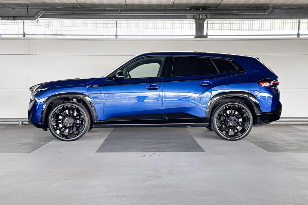 BMW XM PHEV 50e 30 kWh