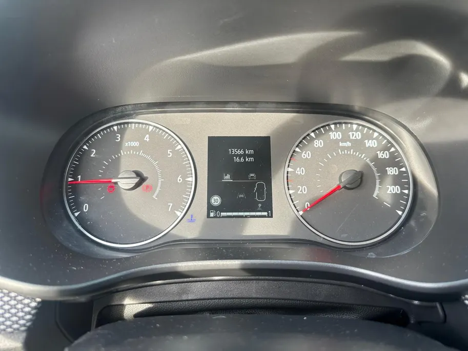 Dacia Sandero 90PK TCe Journey | Camera | Dode Hoek Detectie | Climate Control | Parkeersensoren | Apple CarPlay/Android Auto | Cruise Control | Full LED | 12 Maanden BOVAG Garantie