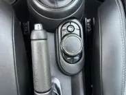 MINI 3-Deurs 1.5 Cooper | Automaat | John Cooper Works | Navigatie | Parkeersensoren | Stoelverwarming | Cruise & Climate Control | Dealer Onderhouden | 12 Maanden BOVAG Garantie
