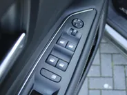 Peugeot 3008 1.6 e-THP Allure | Trekhaak | Navi | Elektr. achterklep | Camera | Apple Carplay/Android Auto | Cruise | 18' LM | All seasons |