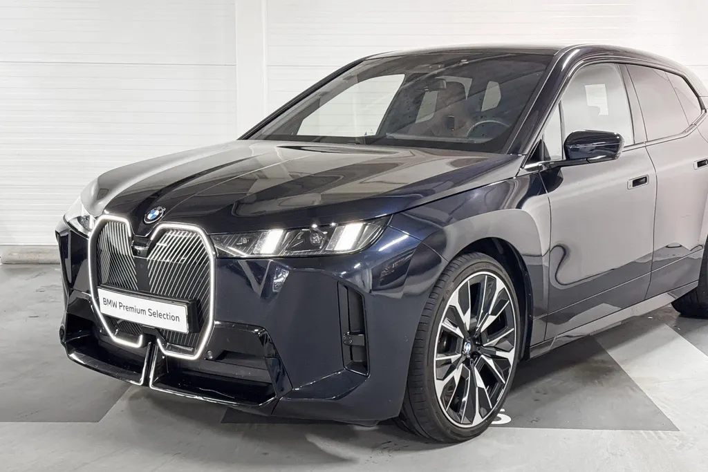 BMW iX xDrive60
