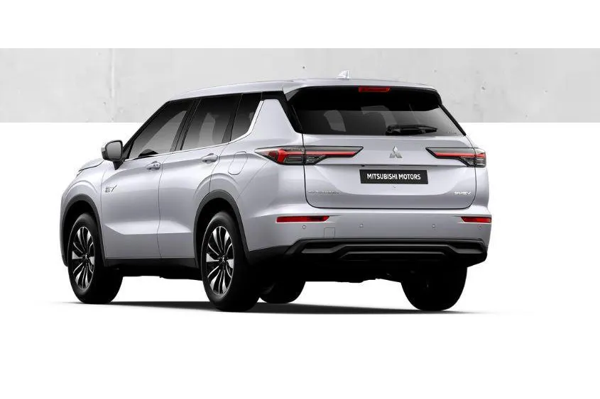 Mitsubishi Outlander 2.4 PHEV Pure € 5000 euro korting eigen voorraad| 8 jaar garantie| Snel leverbaar | Totaalprijs op is op.