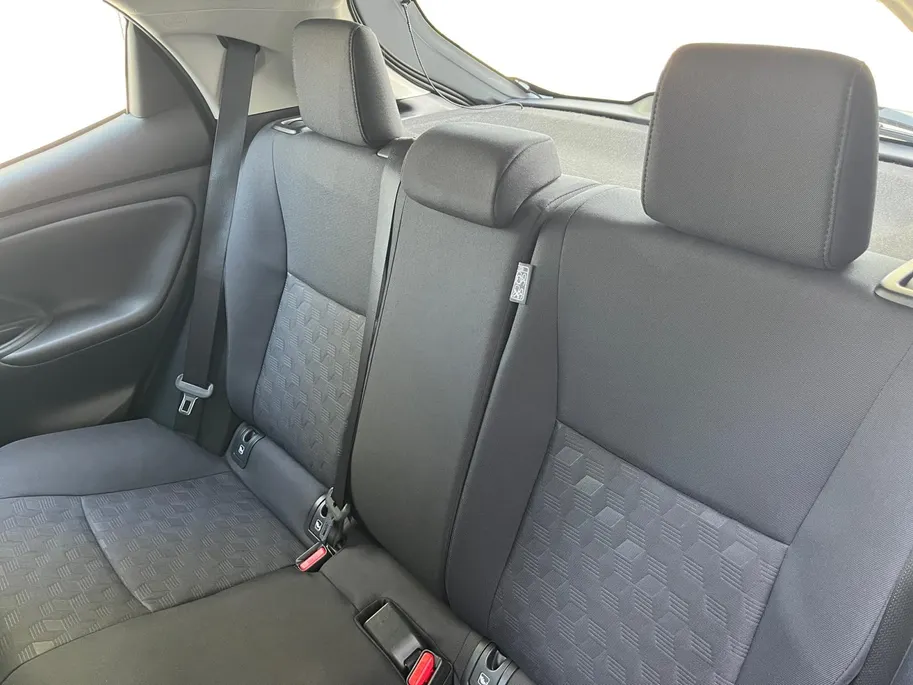 Toyota Yaris 1.5 Hybrid 115 Active | Apple Carplay | Android Auto | Parkeercamera | Parkeersensoren | Stoelverwarming