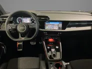 Audi A3 Sportback 40 TFSIe 150kW/204PK S Line · Drive select · Leder/Stof · Camera + Parkeersensoren · Garantie t/m 25-05-2029 of 80000km.