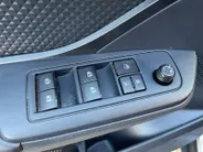 Toyota C-HR 1.8 Hybrid Energy | Navigatie| Adaptieve cruise control| Achteruitrijcamera| Climate control| All season banden|