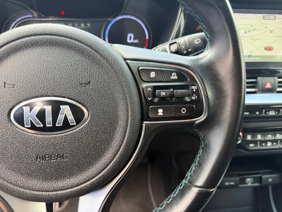 Kia e-Niro DynamicLine 64 kWh | Zeer nette auto | SoH 100% | Navigatie | Apple CarPlay & Android Auto | Achteruitrijcamera |