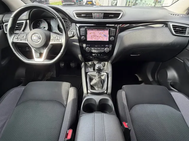 Nissan QASHQAI 1.3 DIG-T 140pk N-Connecta | Panoramadak | Navigatie | 360-camera | Apple CarPlay | Android Auto | Keyless