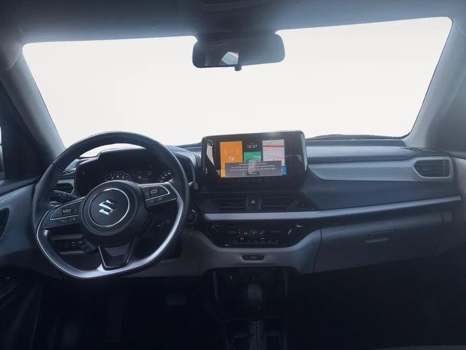 Suzuki Swift 1.2 Select Smart Hybrid Automaat | Navigatie | Apple Carplay/Android auto | Stoelverwarming | Camera | DAB | Adaptief Cruise Control | Airco