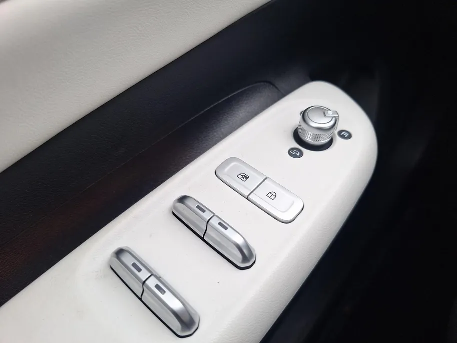 Dongfeng Box Launch Edition 42 kWh | Full Option | 360 Camera | Stoelverwarming & Stoelventilatie | Apple Carplay & Android Auto | Leder | 17'' LMV |