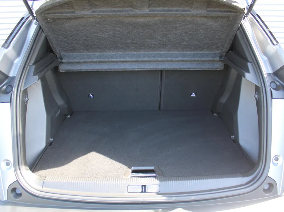 Peugeot 2008 1.2 PureTech GT | Automaat | Navi | Camera | Panoramadak | Dodehoek detectie | Cruise adapt. | 17' LM | LED |