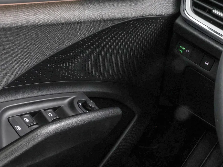 Škoda Enyaq iV 50 150pk · SOH 94,4% · Apple/Android Car Play · Camera · Navigatie · Cruise Control · 19'' Inch ·