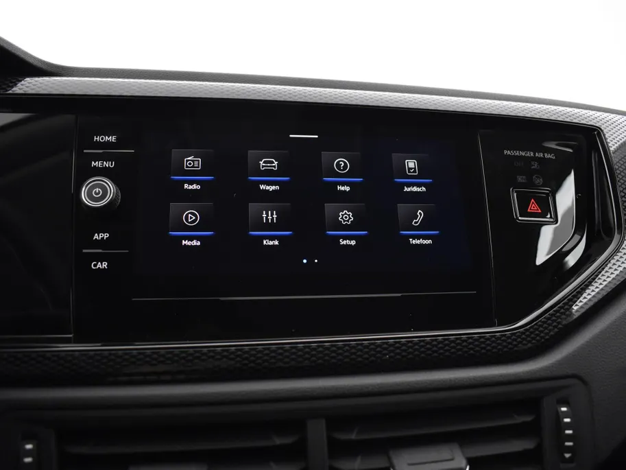 Volkswagen Taigo Life Edition 1.0 TSI 95 pk 5 versn. Hand · Camera · Apple/Android Car Play · P-Sensoren · Airco · 17'' Inch · Garantie t/m 23-10-2029 of 100.000km