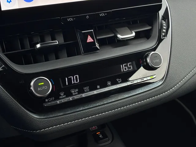Toyota Corolla Touring Sports Hybrid 140 Dynamic Limited | Stoelverwarming | Parkeersensoren