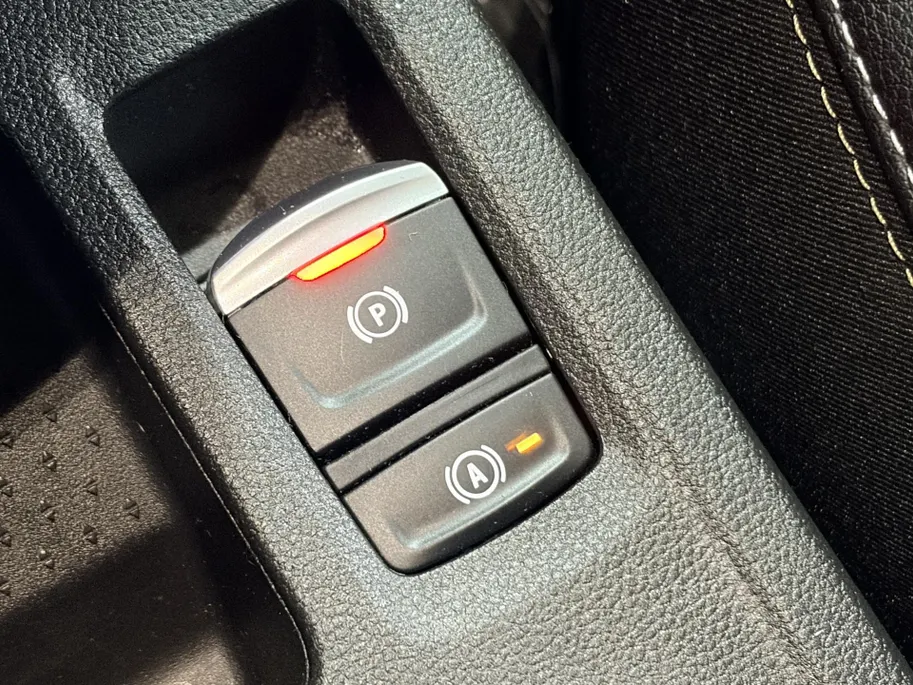 Renault Captur 145PK E-Tech Full Hybrid Engineered Automaat | 1e Eigenaar | Adaptieve Cruise Control | Apple Carplay/Android Auto | Camera | Parkeersensoren | Climate Control | Keyless | Digital Cockpit | Stuurwiel Verwarming |