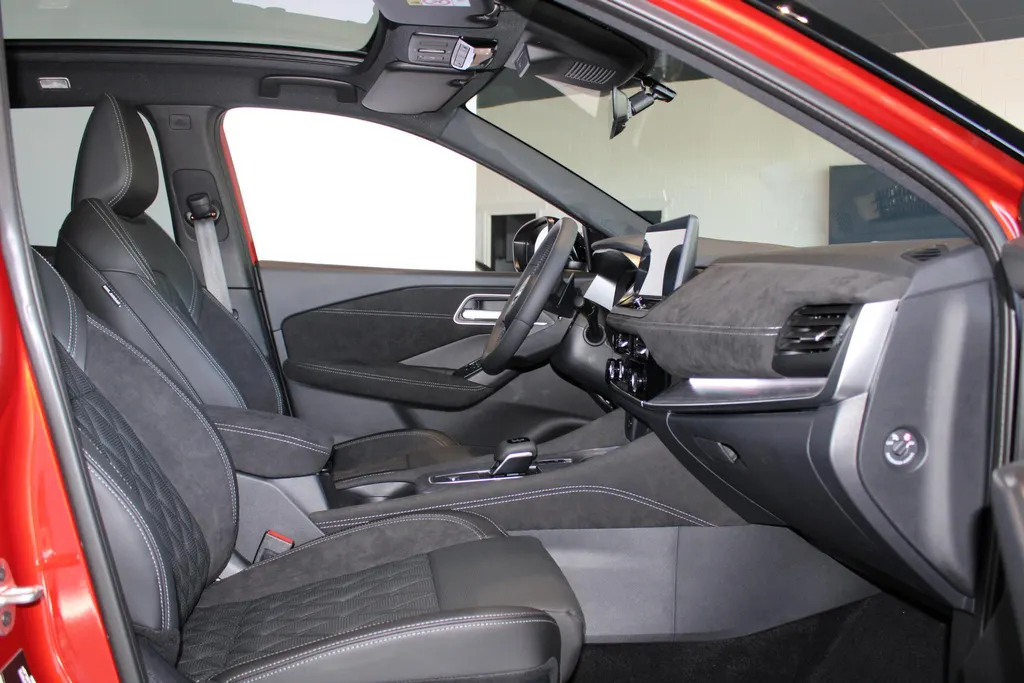 Nissan QASHQAI 1.3 MHEV Xtronic Tekna Plus | Nappa lederen bekleding | 20Inch lm wielen | Navigatie | Apple carplay & Android auto | Stoelgeheugen | 360grd camera | Stoel-, stuur- en voorruit verwarming | Climate controle|