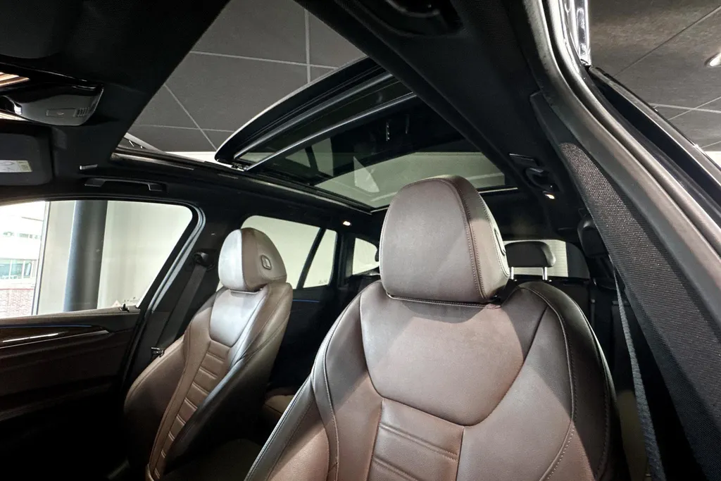 BMW iX3 High Executive 80 kWh