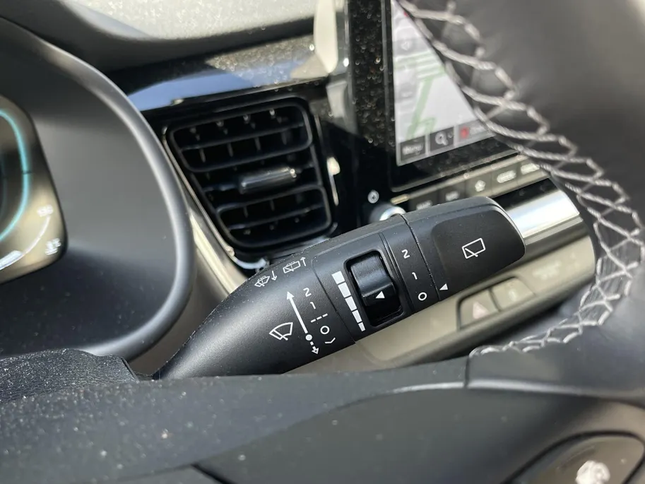 Kia Stonic 1.0 T-GDi MHEV DynamicLine | Virtual | Camera | LED | Climate Control | Cruise Control | Lane Assist | Ex-Demo |