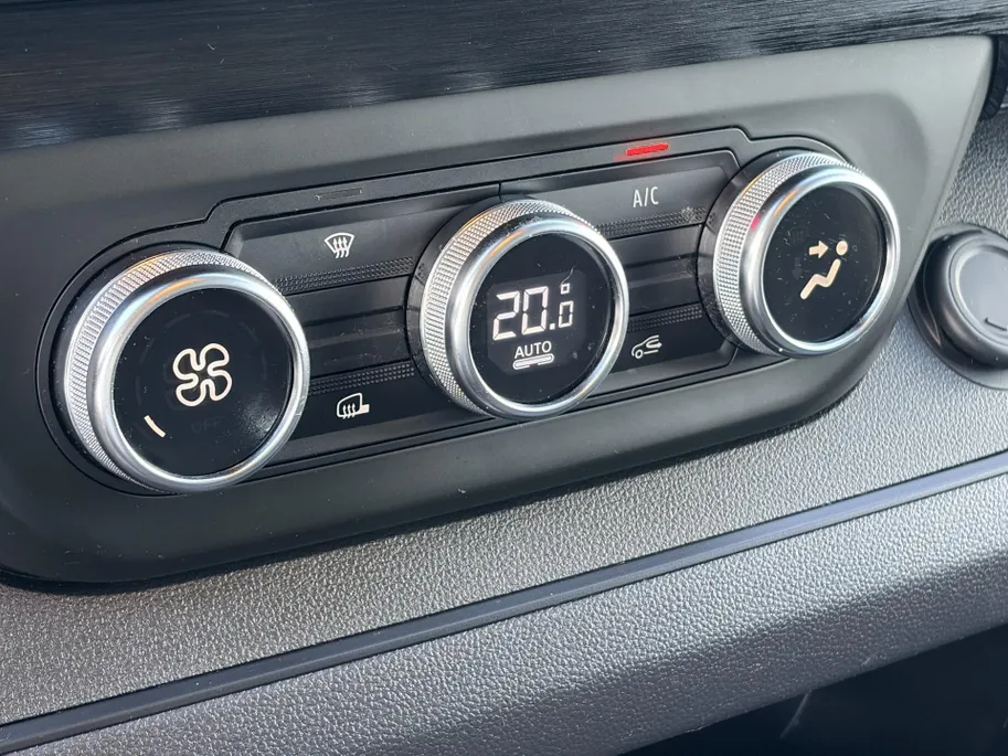 Renault Trafic 130PK Blue dCi T30 L2H1 Advance | 1ste Eigenaar | Trekhaak 2500 KG Trekgewicht | Apple Carplay/Android Auto | Climate Control | Cruise Control | Parkeersensoren |