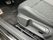 Volkswagen Golf Variant 1.5eTSI/150PK Goal DSG · Navigatie · Trekhaak · 360°Camera + Parkeersensoren · Stoelverwarming · Garantie t/m 23-06-2027