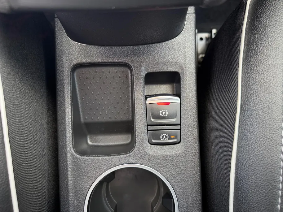 Renault Captur 1.6 E-Tech Hybrid 145 Intens | Automaat | Parkeersensoren | Camera | Cruise & Climate Control | Apple Carplay & Android Auto | 12 Maanden BOVAG Garantie