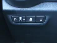 Kia Picanto 1.0 DPI GT-Line | Stuur-/stoelverwarming | Schuifdak | Camera | Dodehoek detectie | Telefoonlader | Clima | Navi | 16' LM | LED | Cruise |