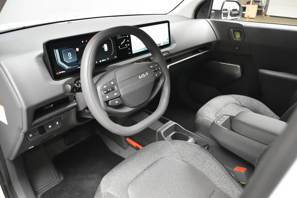 Kia EV2 61 kWh 135pk (5-zits) Air BLACK EDITION