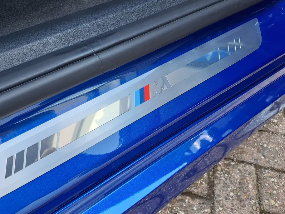 BMW 2 Serie Active Tourer 220i AUTOMAAT | Sensoren | Navigatie | Cruise | 360 Camera | Head-up display | Elektrisch verstelbare stoel | Apple Carplay/Android Auto