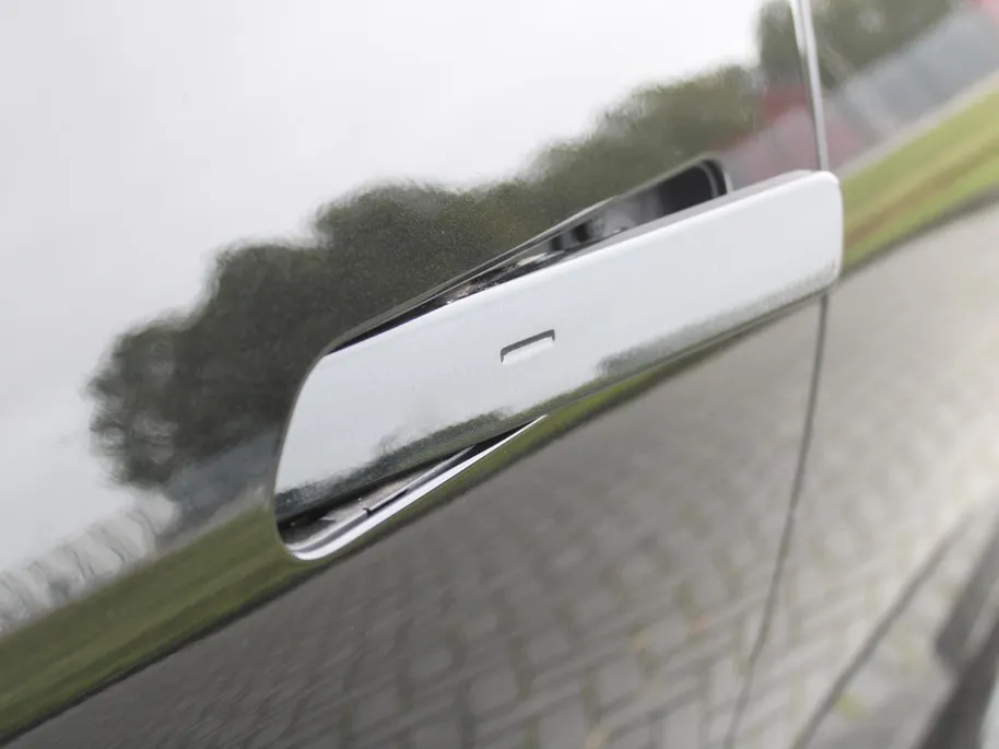 Kia EV5 GT-PlusLine 81.4 kWh | Schuifdak | Stuur-/stoelverwarming + ventilatie | Warmtepomp | 360 Camera | Geheugenstoel | Leer | HUD | LED | 19' LM |