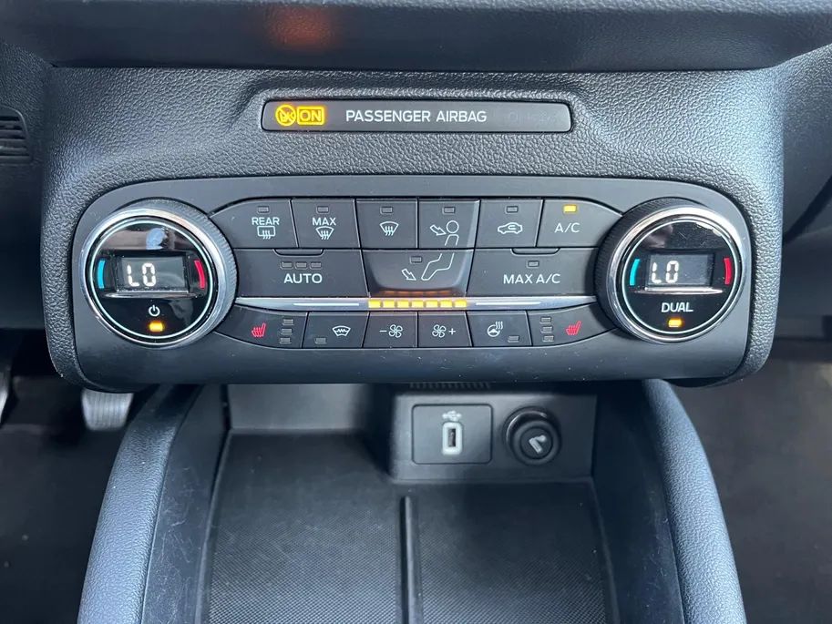 Ford Focus 1.0 EcoBoost Titanium |Winterpack| Apple Carplay/Android Auto| camera| 12 maanden Bovag garantie|
