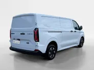 Ford E-Transit Custom 340 L2H1 Trend 71 kWh | Nieuw te Bestellen | 0,99% Financiering | 370km WLTP Rijbereik | All Weather Banden | Achteruitrijcamera| Parkeersensoren voor & achter | Cruise Control | Apple Carplay & Android Auto
