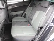 Kia Sportage 1.6 T-GDi Hybrid Dark Edition | Stuur-/stoelverwarming v+a | Camera | Elek. stoelverstelling | 18' LM | Cruise adapt. | Navi | Clima | Half leer/suède |
